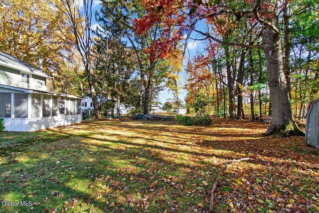 44 Damask Drive, Clifton Park, NY 12065