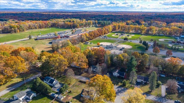 44 Damask Drive, Clifton Park, NY 12065