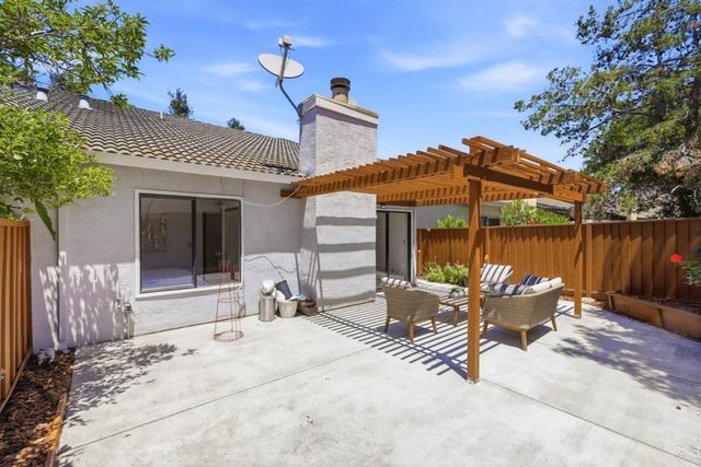 5060 Crandallwood Drive, Fremont, CA 94555