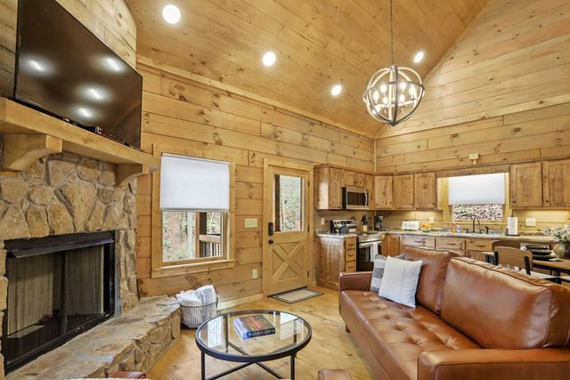 187 Cashes Valley Lane, Cherry Log, GA 30522