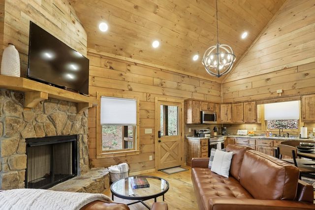 187 Cashes Valley Lane, Cherry Log, GA 30522