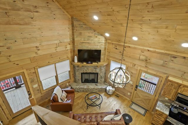187 Cashes Valley Lane, Cherry Log, GA 30522