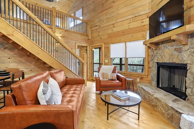 187 Cashes Valley Lane, Cherry Log, GA 30522