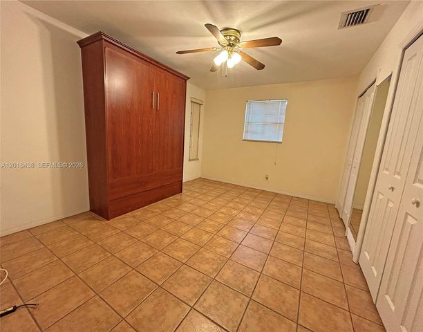 125 SW 3rd Ave, Hallandale Beach, FL 33009