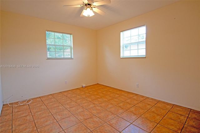 125 SW 3rd Ave, Hallandale Beach, FL 33009