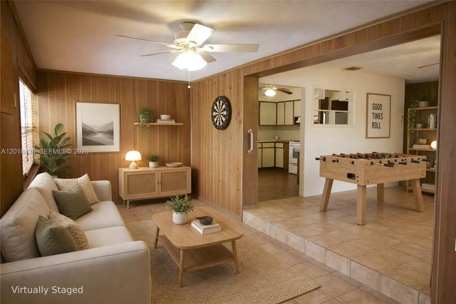 125 SW 3rd Ave, Hallandale Beach, FL 33009