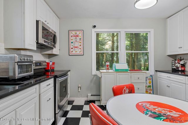 29 Maurizi Lane, Woodstock, NY 12498