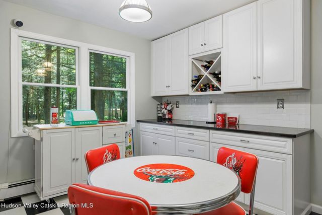 29 Maurizi Lane, Woodstock, NY 12498