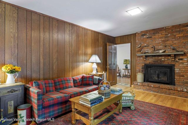 29 Maurizi Lane, Woodstock, NY 12498
