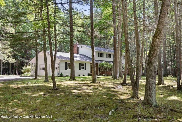 29 Maurizi Lane, Woodstock, NY 12498