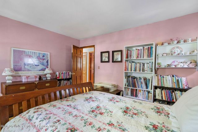 29 Maurizi Lane, Woodstock, NY 12498