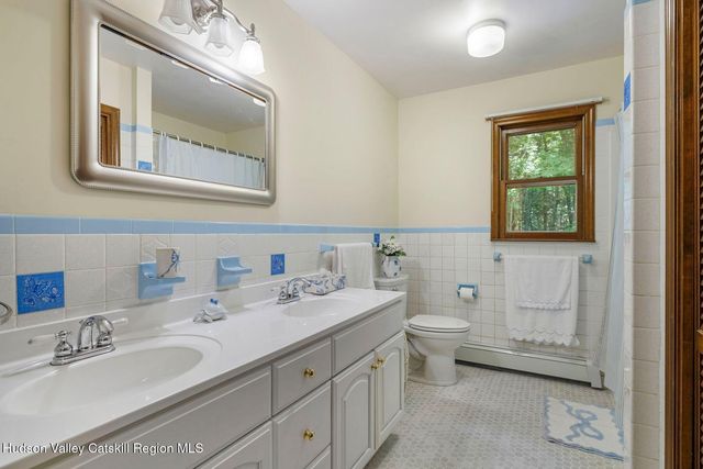 29 Maurizi Lane, Woodstock, NY 12498