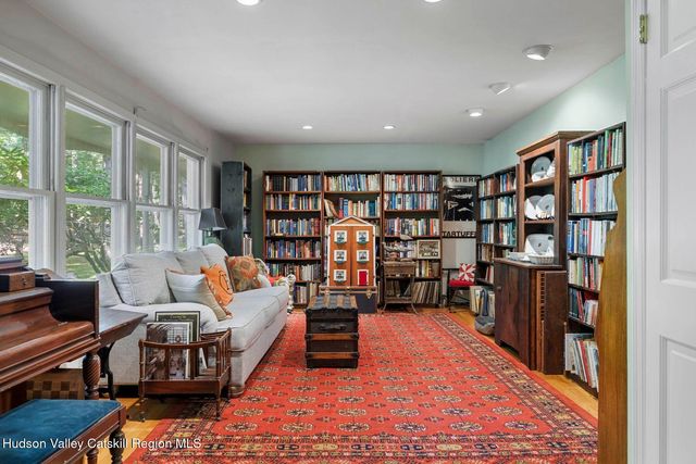 29 Maurizi Lane, Woodstock, NY 12498