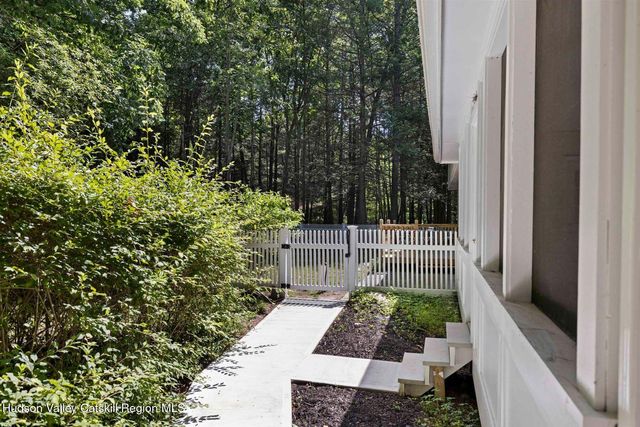 29 Maurizi Lane, Woodstock, NY 12498