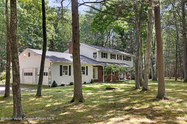 29 Maurizi Lane, Woodstock, NY 12498