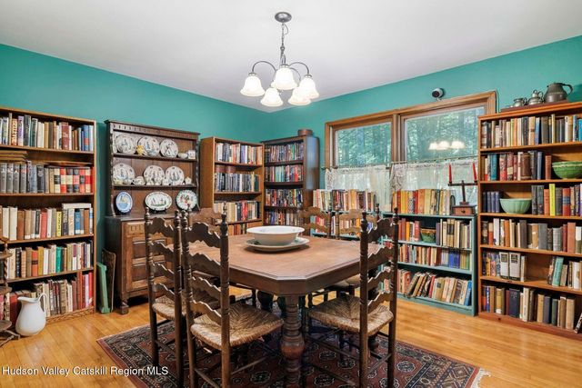 29 Maurizi Lane, Woodstock, NY 12498