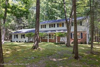 29 Maurizi Lane, Woodstock, NY 12498