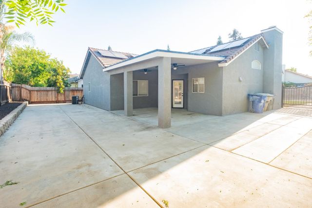 9962 N Woodrow Avenue, Fresno, CA 93720