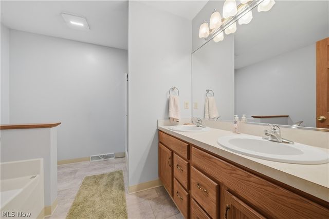 1745 N Duck Creek Road, North Jackson, OH 44451