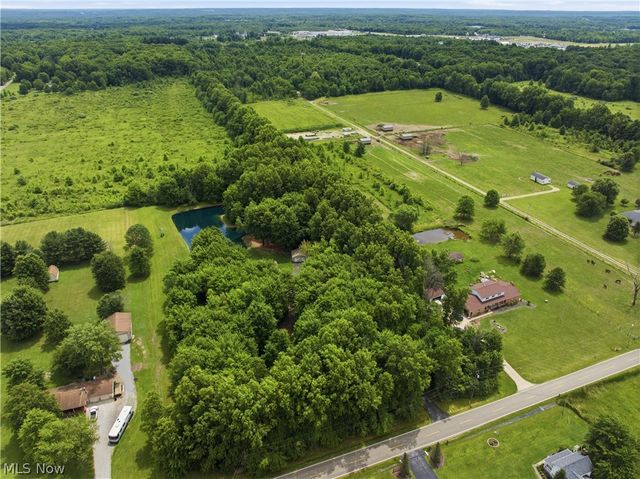 1745 N Duck Creek Road, North Jackson, OH 44451