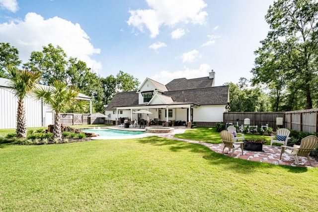 59 County Road 6324a, Dayton, TX 77535