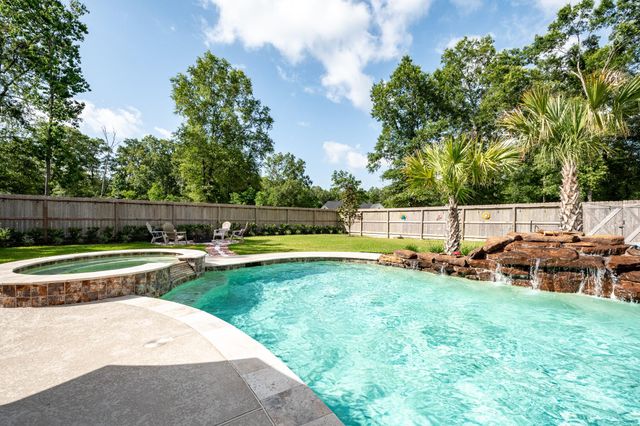 59 County Road 6324a, Dayton, TX 77535