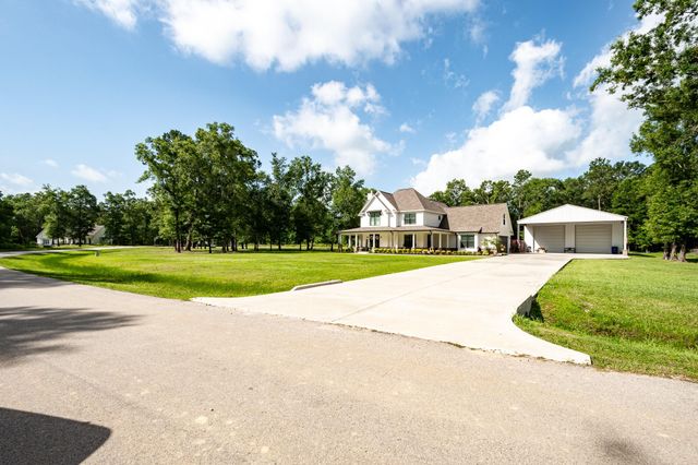 59 County Road 6324a, Dayton, TX 77535