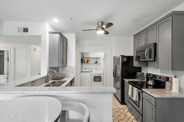9820 N CENTRAL Avenue 123, Phoenix, AZ 85020