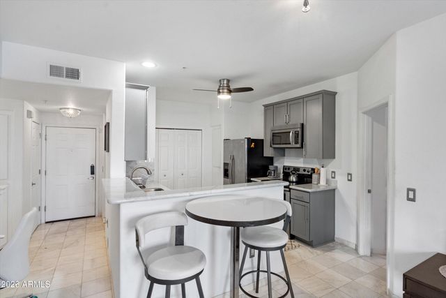 9820 N CENTRAL Avenue 123, Phoenix, AZ 85020