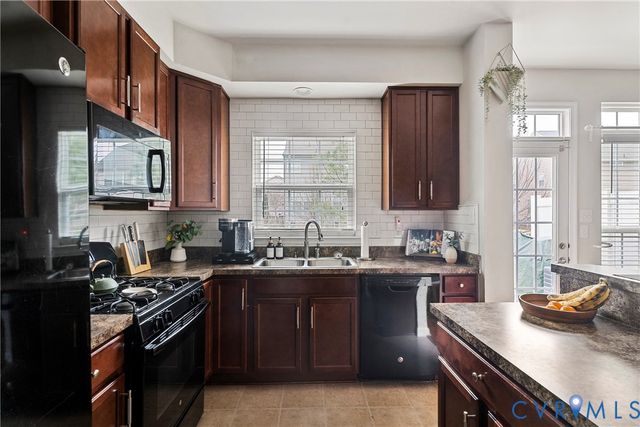 8971 Ringview Dr, Mechanicsville, VA 23116