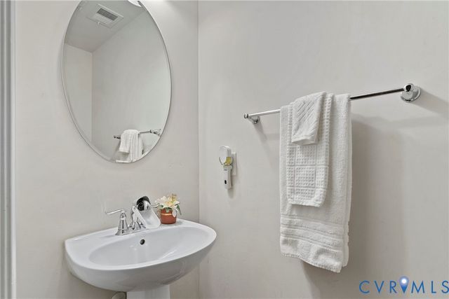 8971 Ringview Dr, Mechanicsville, VA 23116