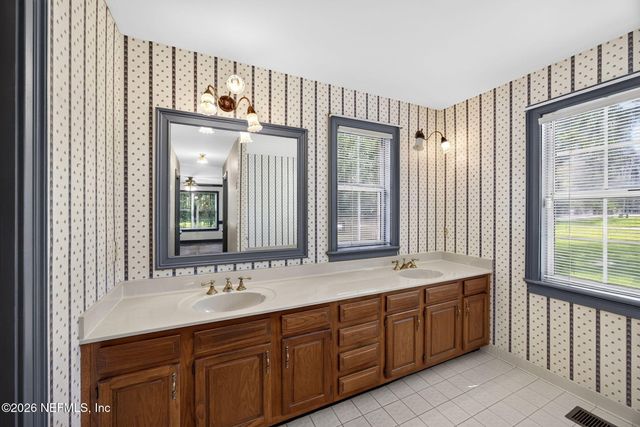 1144 HOLLY OAKS Court, St. Johns, FL 32259