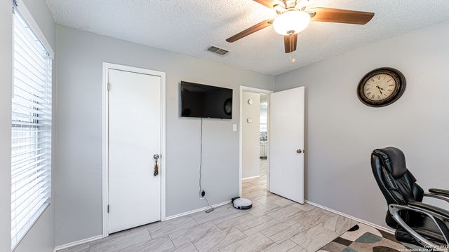 3309 Country View, Schertz, TX 78108