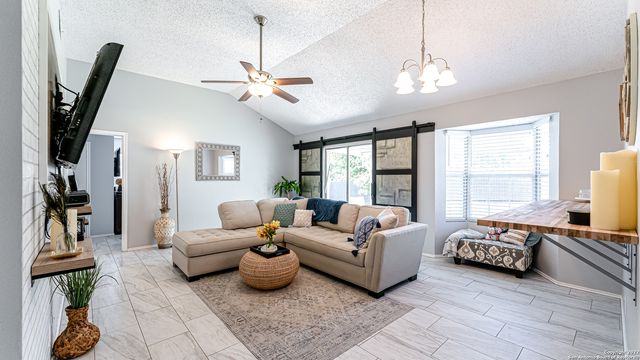 3309 Country View, Schertz, TX 78108