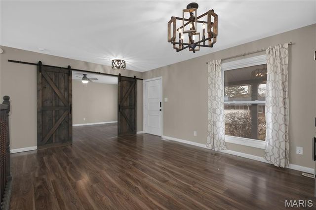 326 Renaldo Drive, Chesterfield, MO 63017