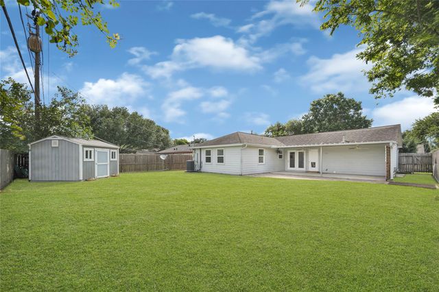 9927 Southport Drive, Houston, TX 77089
