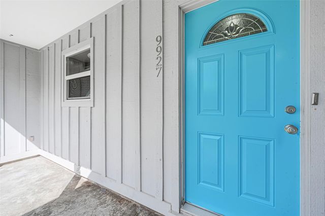 9927 Southport Drive, Houston, TX 77089