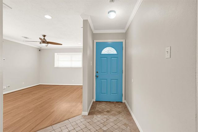 9927 Southport Drive, Houston, TX 77089