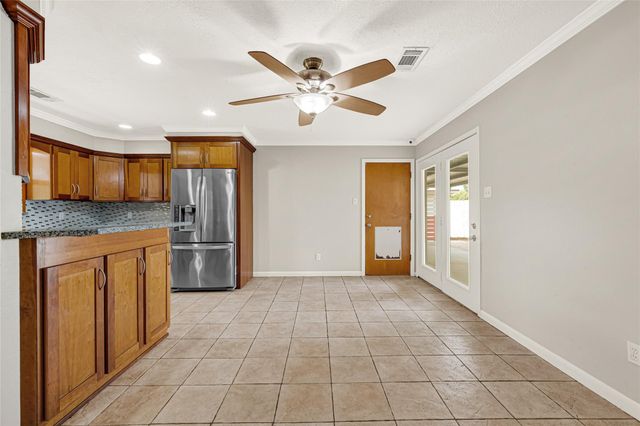 9927 Southport Drive, Houston, TX 77089
