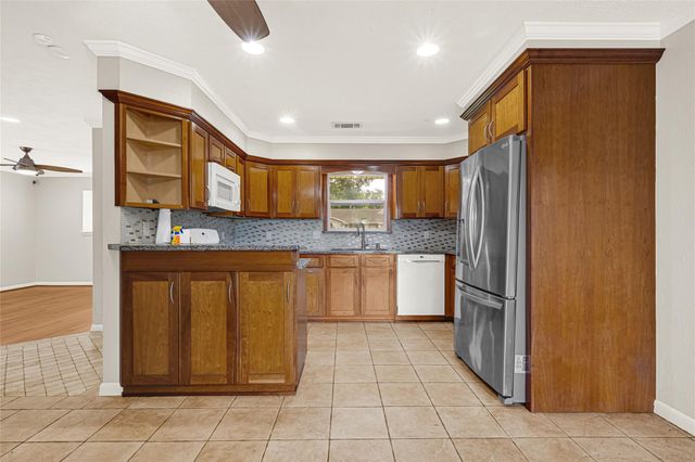 9927 Southport Drive, Houston, TX 77089