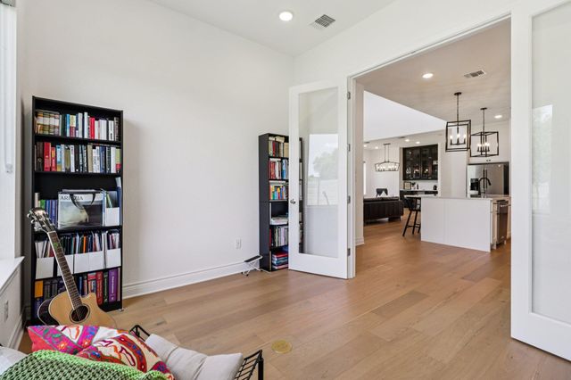 101 Wolf Ridge RD, Georgetown, TX 78628