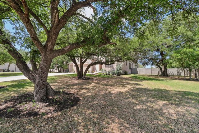 101 Wolf Ridge RD, Georgetown, TX 78628