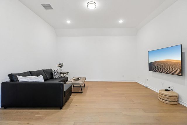 101 Wolf Ridge RD, Georgetown, TX 78628