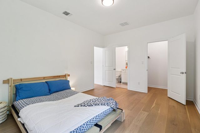 101 Wolf Ridge RD, Georgetown, TX 78628