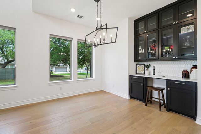 101 Wolf Ridge RD, Georgetown, TX 78628