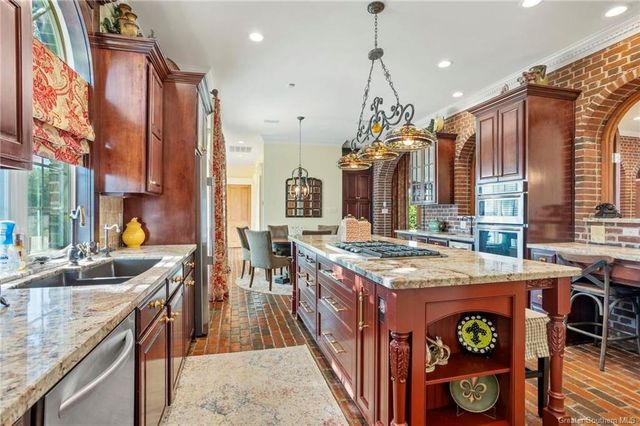 1301 Charlestown Lane, Lake Charles, LA 70605