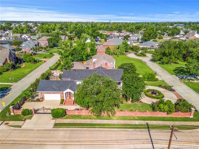 1301 Charlestown Lane, Lake Charles, LA 70605