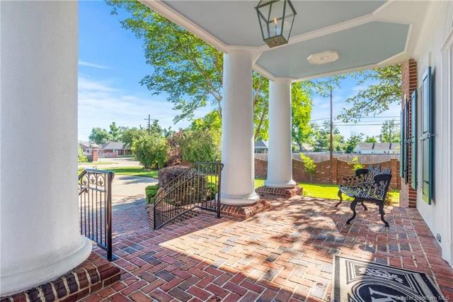 1301 Charlestown Lane, Lake Charles, LA 70605