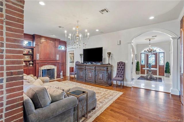 1301 Charlestown Lane, Lake Charles, LA 70605