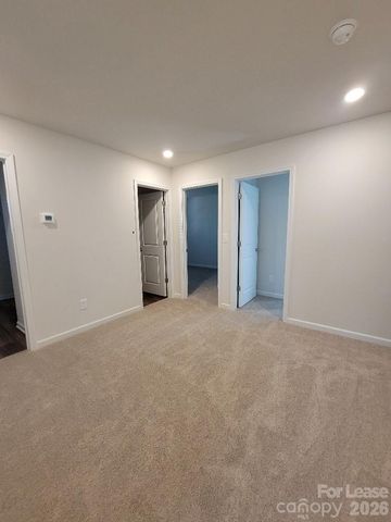 6941 Calton Lane, Charlotte, NC 28214
